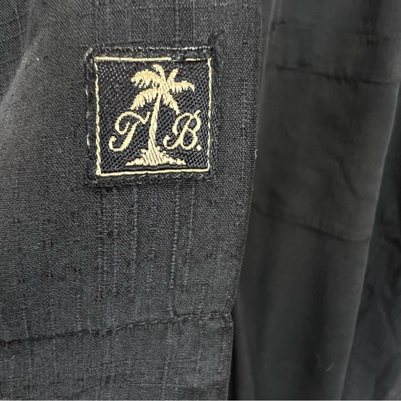 TOMMY BAHAMA Embroidered Martini Fishing Casual Shirt Size XL 100% Silk Black - Picture 10 of 10
